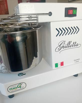 Piccola impastatrice da Banco 5 kg