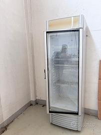 Vetrina frigo a colonna