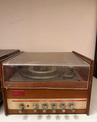 Giradischi stereo amplificato vintage