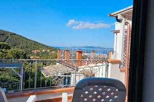 Isola d'elba OTTOBRE trilo con terrazza a CAVO