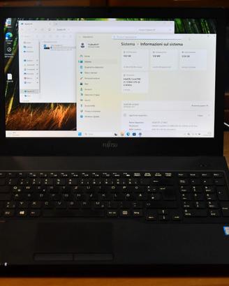 notebook pc portatile Fujitsu LifeBook A557 1 TB