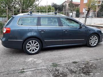 VOLKSWAGEN Passat 6ª serie - 2010