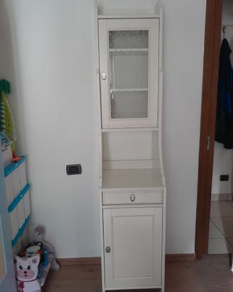 Mobile bagno con vetrina bianco alto e stretto