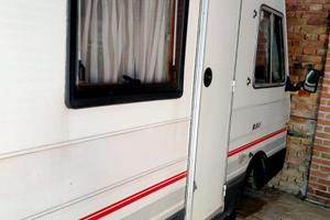 Camper Mercedes Mirage MB100D