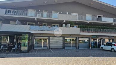 NEGOZIO A MONTESARCHIO