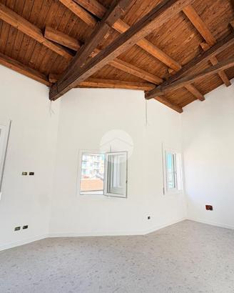 2 LOCALI A PALERMO