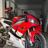 Yamaha YZF-R1