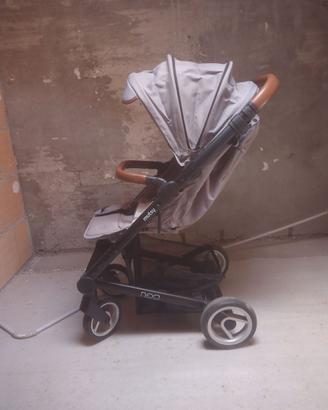 Passeggino Nexo Mutsy grigio usato