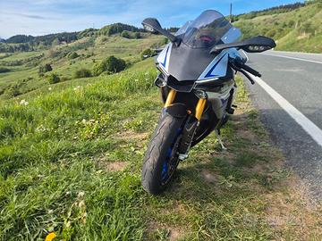 Yamaha R1M 