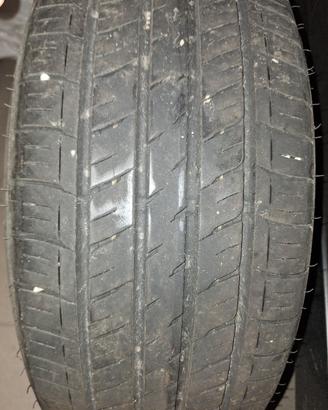 pneumatico Dunlop 215/50/r17