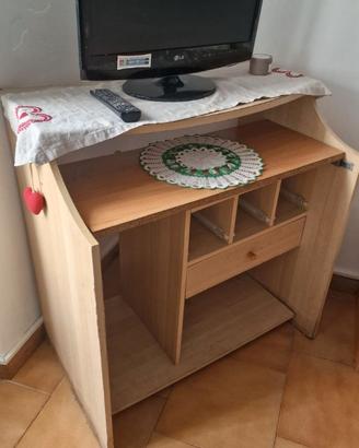 Scrivania salvaspazio con cassetto e ripiano PC
