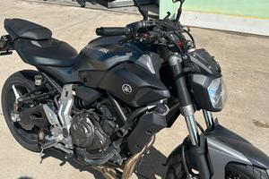 YAMAHA MT-07