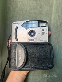 Nikon EF400SV  – Fotocamera Analogica