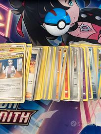 50 Carte pokemon casuali