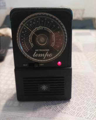 metronomo elettronico vintage marca "Tempo" 