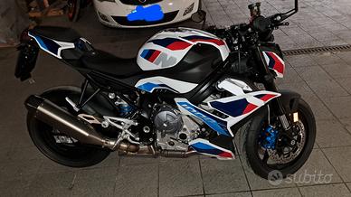BMW M1000R