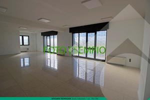 NEGOZIO A POGLIANO MILANESE