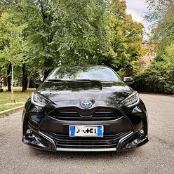 Toyota Yaris 1.5 Hybrid Mid