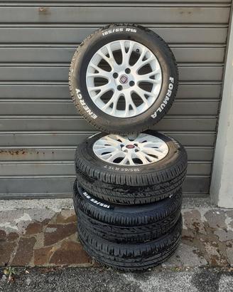 4 cerchi in lega più gomme estive 