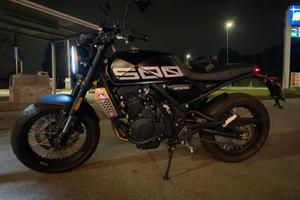 Brixton Crossfire 500X (Terminale ARROW)