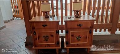 comodini in legno