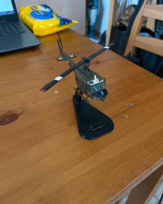 Modellino Elicottero ( UH - 1 D “Huey” ) - Italeri