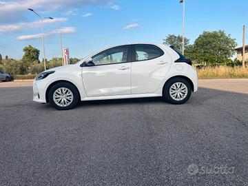 Toyota Yaris 1.5 Hybrid 5 porte Active
