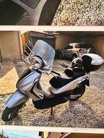 Beverly 300 anno 2009 solo 22000 km