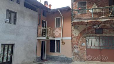 CASA SEMINDIPENDENTE A ZUBIENA