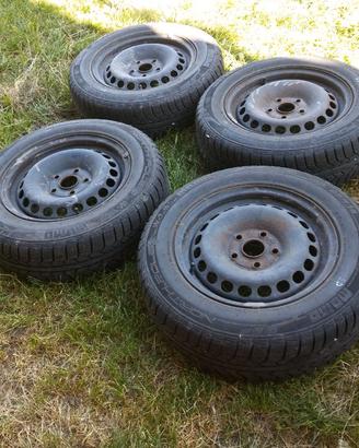gomme invernali  MOMO  195/65/15   91H
