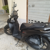 Vendita scooter Honda SH 125 SPORT colore nero