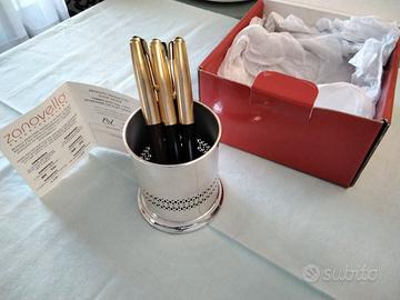 Portapenne nuovo, 126 grammi di argento 800