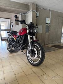 Benelli Leoncino 500 trail