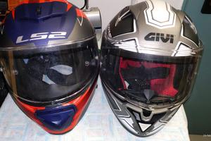 COPPIA DI CASCHI INTEGRALI LS2 e GIVI, TAGLIA M