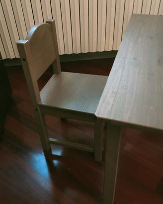 tavolino e sedia