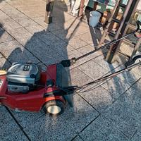 Rasaerba con trazione usato poco 