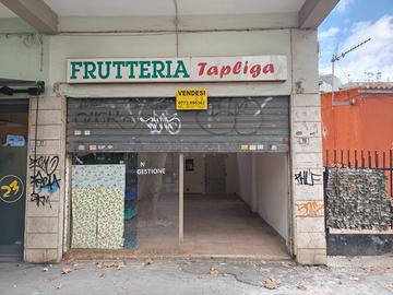 Locale commerciale in a Latina