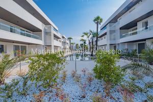 APPARTAMENTO PARI AL NUOVO CON GARAGE E PISCINA