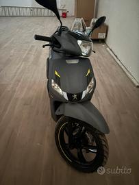 Peoguet tweet 200 gt