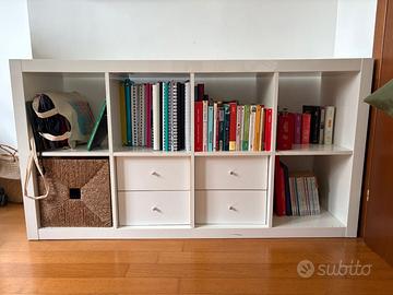 Libreria IKEA Kallax con cassetti + cesto