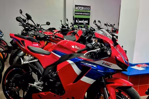 Honda CBR 600 RR HRC 2024 KM 5000 SCARICO ARROW