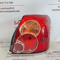 STOP FANALE POSTERIORE DESTRO TOYOTA Avensis Berli