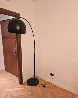 Lampada da terra ad arco nera design