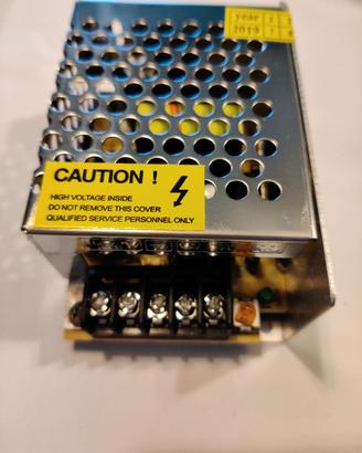 alimentatore 12V 3A