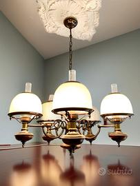 Lampadario grande per il salotto