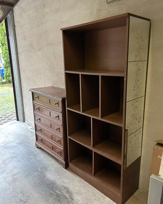 Cassettiera e libreria con specchio
