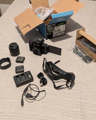 Lumix G100 con 2 obiettivie accessori - usata poco