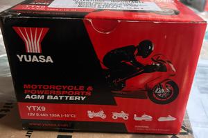 Batteria moto yuatsa nuova