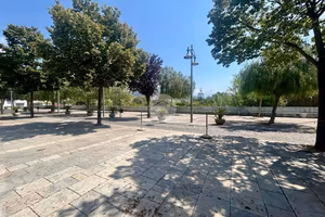 NEGOZIO A SANTA MARINA