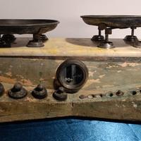 BILANCIA ANTICA A DUE PIATTI IN MARMO VINTAGE NEGO